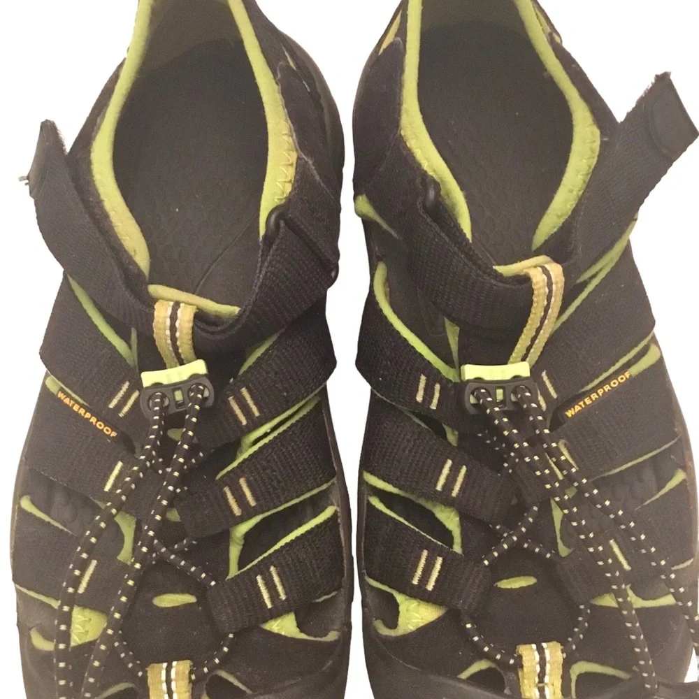 KEEN WaterpKids Sandals Newport H2 Closed Toe Black/ Lime Shoe Size-3